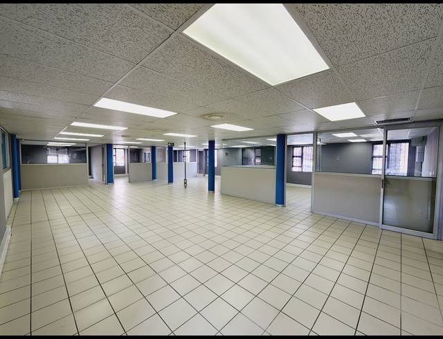 395M² OFFICE TO LET IN NORTH RIDING